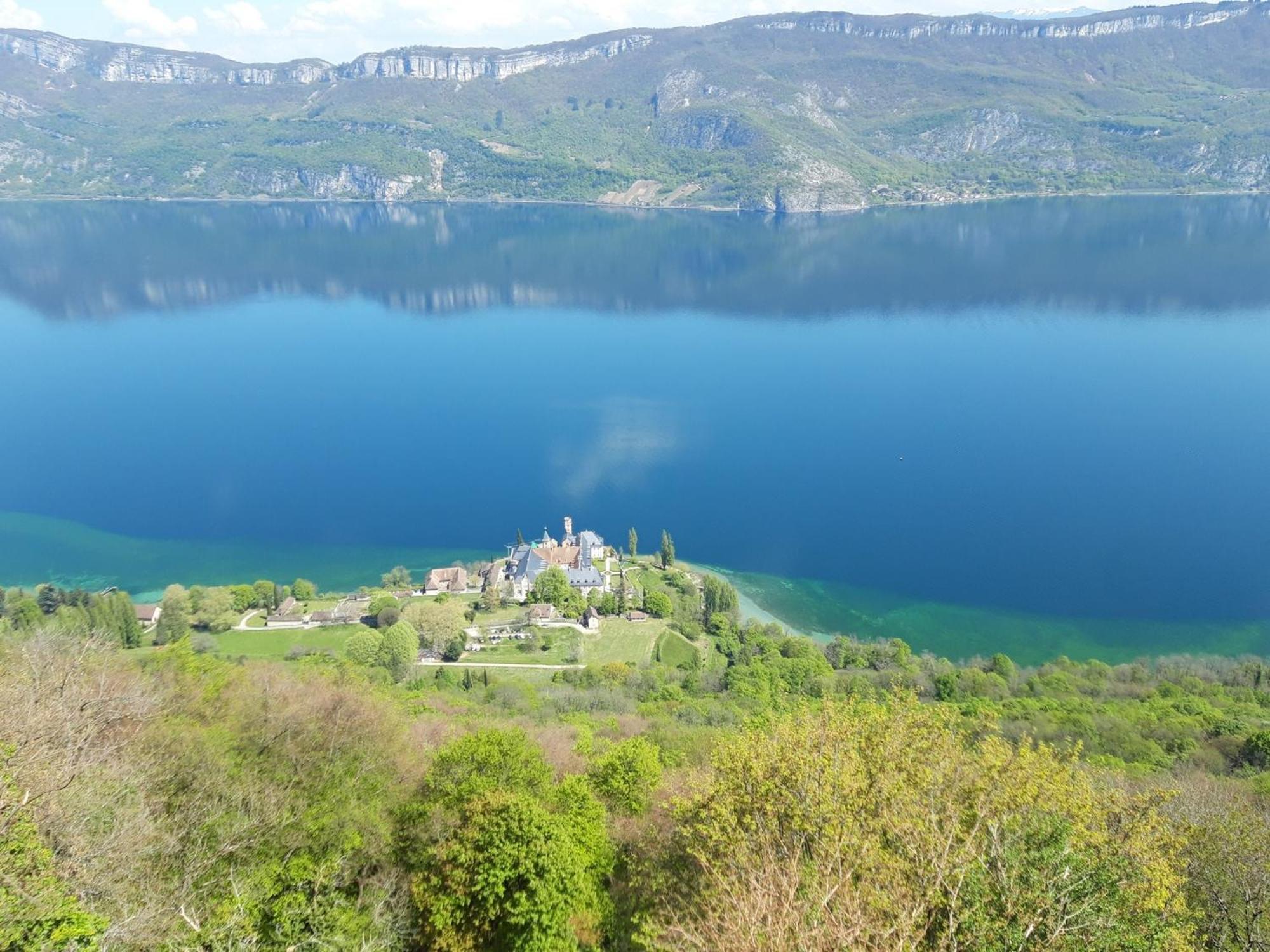 Valreley, Chambres Et Table D'Hotes Eco-Friendly Avec Bain Nordique Au Sud Du Massif Du Jura Champagne-en-Valromey Esterno foto