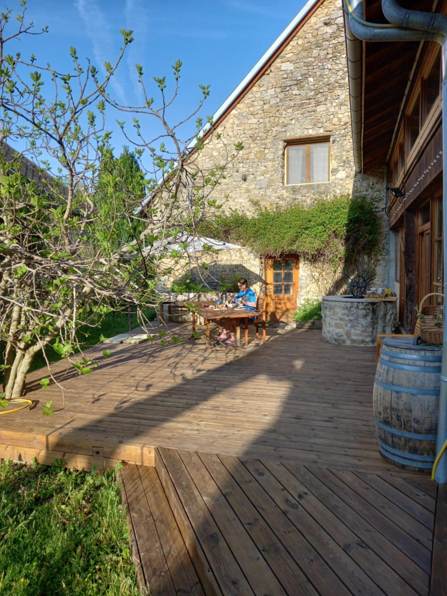 Valreley, Chambres Et Table D'Hotes Eco-Friendly Avec Bain Nordique Au Sud Du Massif Du Jura Champagne-en-Valromey Esterno foto