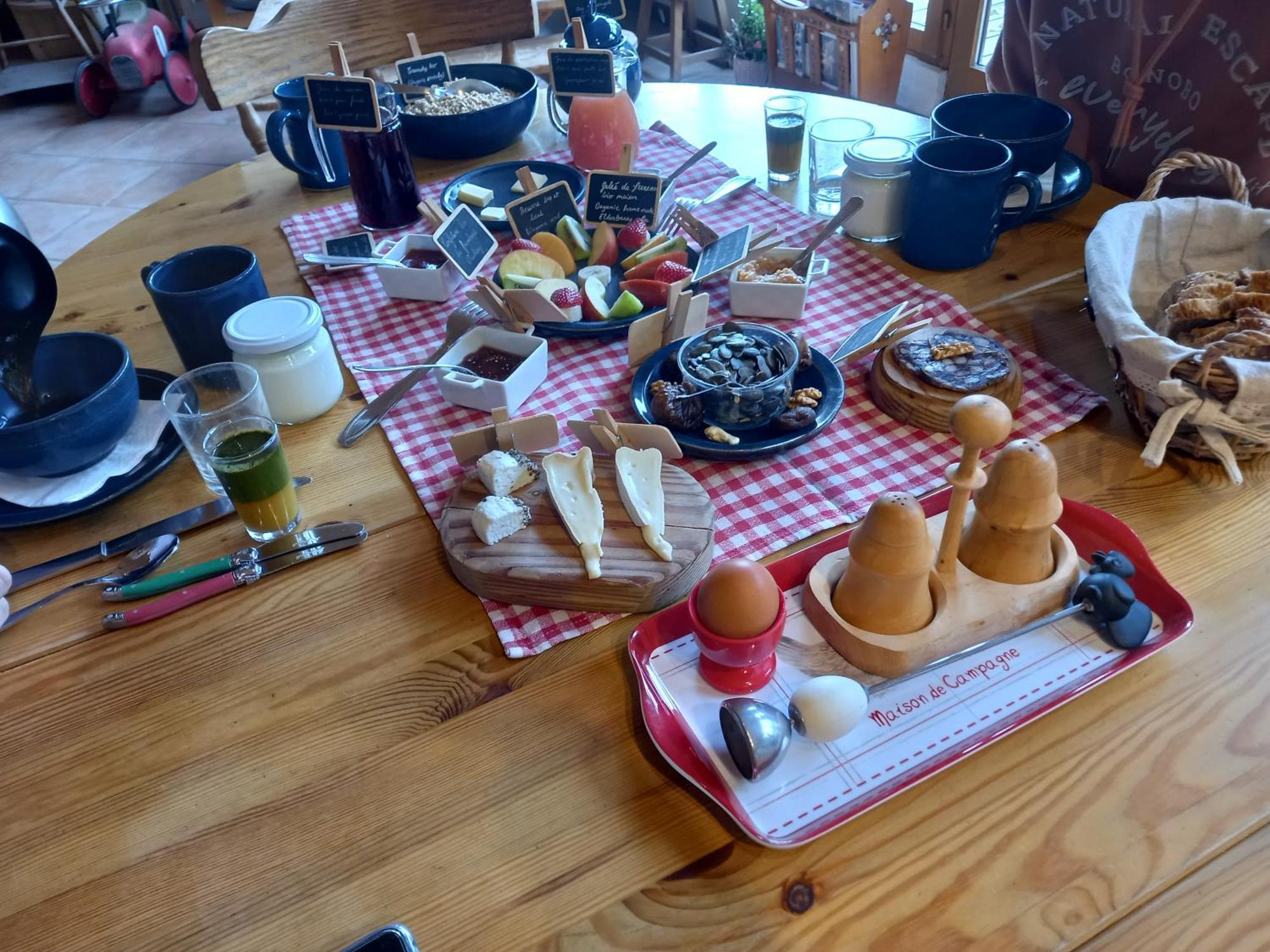 Valreley, Chambres Et Table D'Hotes Eco-Friendly Avec Bain Nordique Au Sud Du Massif Du Jura Champagne-en-Valromey Esterno foto